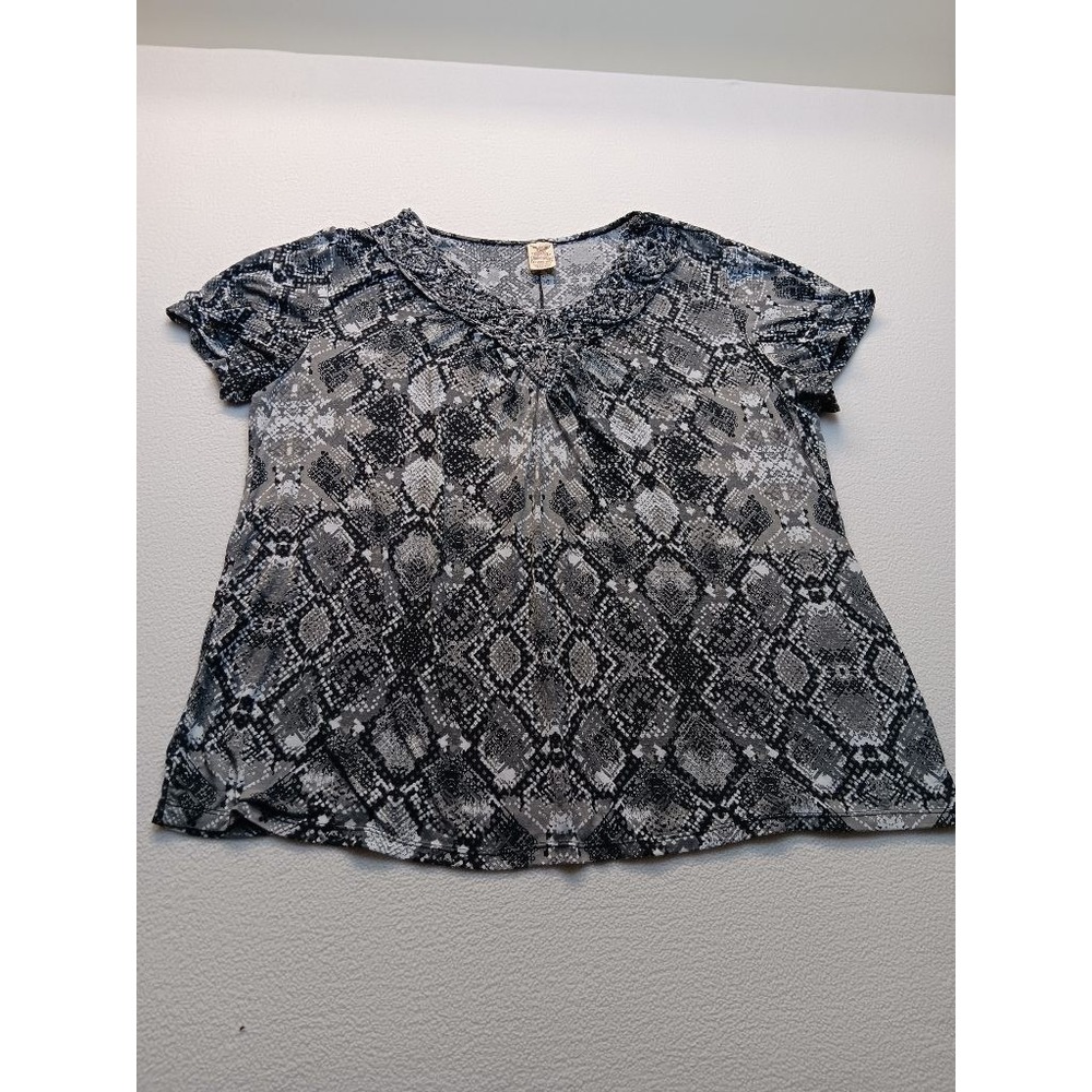 Faded Glory Womens 2X 18W-20W Snakeskin Print Short Sleeve Top Black Gray V-Neck
